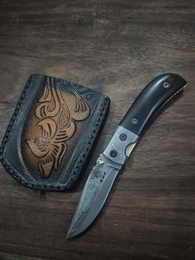 Pocket Knife Under Lock Bison Horn Length 6.75