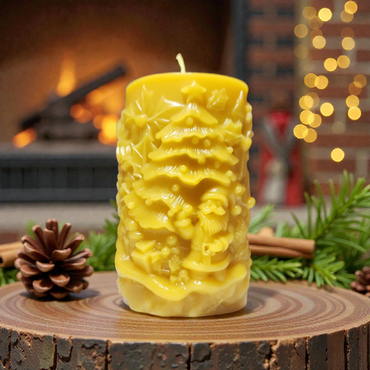 4" Santa and Holly Candle