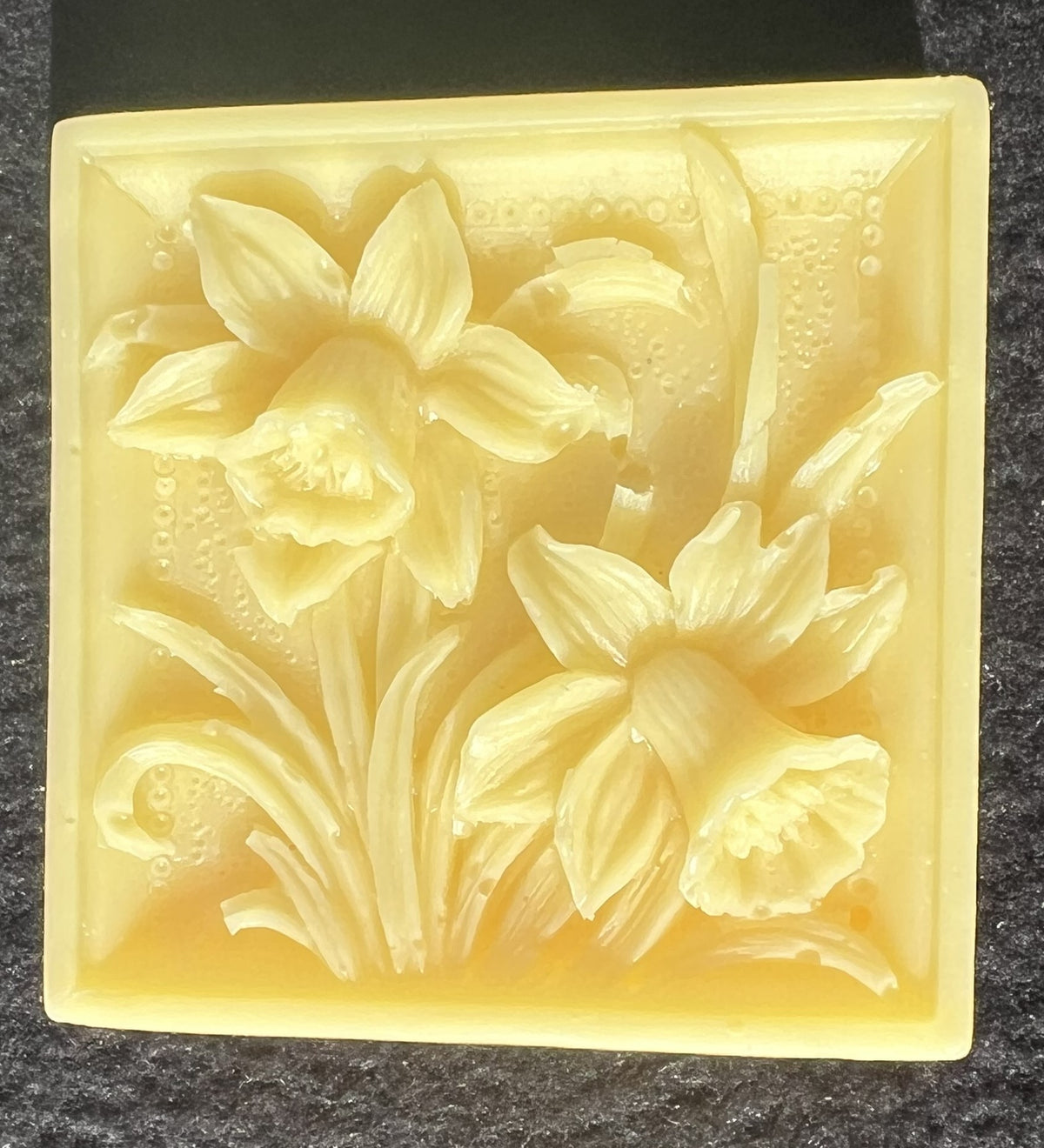 Skin Care -  4 oz Daffodil or Pansies, Lemon/Lavender Body Butter Lotion Bars