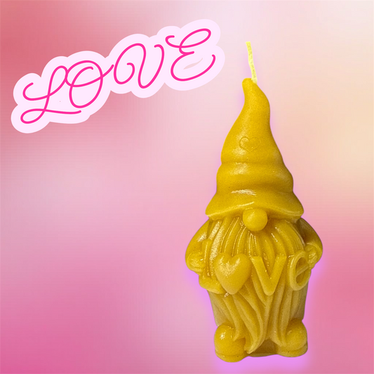 Gnome with Love sign