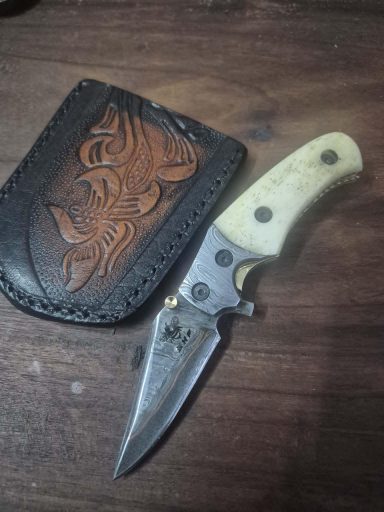 Pocket Knife Under lock Camel Bone