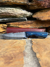 Gut Hook Knife - Damascus Steel Blade With Twist Pattern